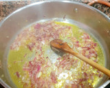 Foto del paso 1 de la receta: Arroz caldoso de langostinos al ajillo con sepia 🦐🦑🍃🥳 ¡Feliz