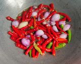 Foto langkah ke 2 dari resep Sambal Jambal Roti.