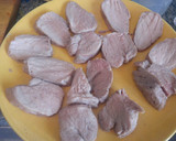 Foto del paso 4 de la receta: Solomillo de cerdo a la sal con patatas gratinadas