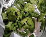 Foto del paso 1 de la receta: Salmón a las finas hierbas y ensalada tornillos