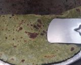 पालक पराठा (palak paratha recipe in marathi) रेसिपी स्टेप 6 फोटो 