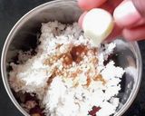 A picture of step 2 of Coconut red chili chutney.
