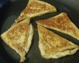 Foto langkah ke 2 dari resep Roti goreng mentega.