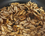 Foto del paso 2 de la receta: Salteado de shiitake con alubias