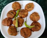 A picture of step 3 of Chana Dal Vada.