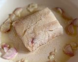 Une image de l'étape 2 de Risotto au curcuma et au lieu noir mijoté.