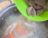 Foto langkah ke 4 dari resep Sop Ceker Baso.