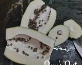 A picture of step 1 of Raw Papaya Chutney.