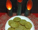 A picture of step 5 of Crispy Palak Masala Mathri.