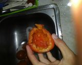 Foto del paso 1 de la receta: Tomate relleno (carne y queso)