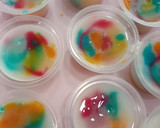 Foto langkah ke 4 dari resep Puding Susu Semburat Warna.