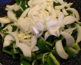 Foto del paso 2 de la receta: Medallones de merluza con salsa de pimientos verdes