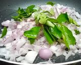 A picture of step 7 of Fish Pollichathu.