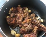 Hình bước làm 2 của món Cà ri bò hầm