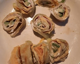 Foto del paso 6 de la receta: Rulo de calabacín, pechuga de pavo, queso crema y aguacate
