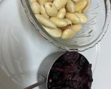 A picture of step 1 of Nuts and dry fruits ball.