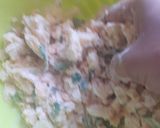 A picture of step 6 of Alu paratha.