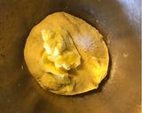 Foto langkah ke 4 dari resep Bakpao Labu Kuning, Isi Ayam Giling.