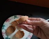 A picture of step 5 of Marie biscuit Canapes.