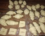 Foto del paso 5 de la receta: Medialunas de masa madre