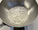 Hình bước làm 1 của món Warabi Mochi bằng Bột Sắn Dây