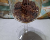 Foto del paso 3 de la receta: Copa con postre, merenguitos y galletitas