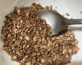 Hình bước làm 2 của món Cháo yến mạch cacao chuối táo