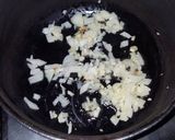 Foto del paso 2 de la receta: Sopa de morón con espinacas y pollo