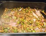 A picture of step 6 of Tamarind sprouts with shallots, peanuts and chickpeas.