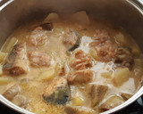 Foto del paso 6 de la receta: Guiso de caballa con patatas y alcachofas