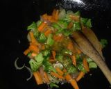 Foto langkah ke 3 dari resep Tumis Brokoli Wortel (Orak Arik).