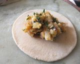 A picture of step 1 of Potato and fenugreek leaves paratha.