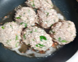 Foto del paso 2 de la receta: Albóndigas de jurel en salsa de tomates con puré de papas casero