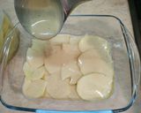 Φωτογραφία βήματος 7 της συνταγής Cheesy Scalloped potatoes. Και η απόλαυση εκτινάσσεται στα ύψη!