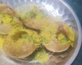 A picture of step 2 of Green Ragda puri.