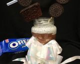 A picture of step 1 of Oreo Milkshake.