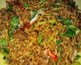 Foto langkah ke 6 dari resep Mie Goreng Jawa.