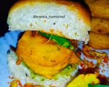 A picture of step 8 of Vadapav.