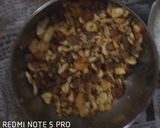 A picture of step 1 of Homemade nuts chocolate.
