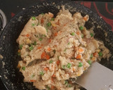 A picture of step 9 of Rava upma.