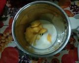 A picture of step 1 of Mango Shake.