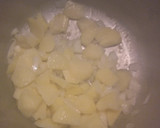 Foto del paso 1 de la receta: Crema de espinacas con jamón y piñones