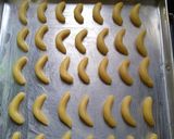 Foto langkah ke 3 dari resep Banana cookies.