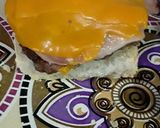 Foto del paso 3 de la receta: Hamburguesa Sencilla Express con : Cheddar Jamón y Huevo🤤😍