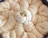 Pas rețetă Aperitiv,,Floare" umplută cu brânză și cozi de ceapă 4 fotografie