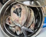 A picture of step 1 of Easy Daing Na Bangus.