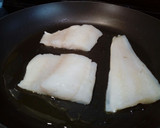 Foto del paso 1 de la receta: Bacalao al curry con leche de coco