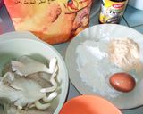 Gambar langkah 1 resipi Cendawan goreng karamel.