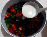 Foto langkah ke 4 dari resep Puding Mozaik Rainbow.