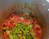 A picture of step 4 of Chicken curry.